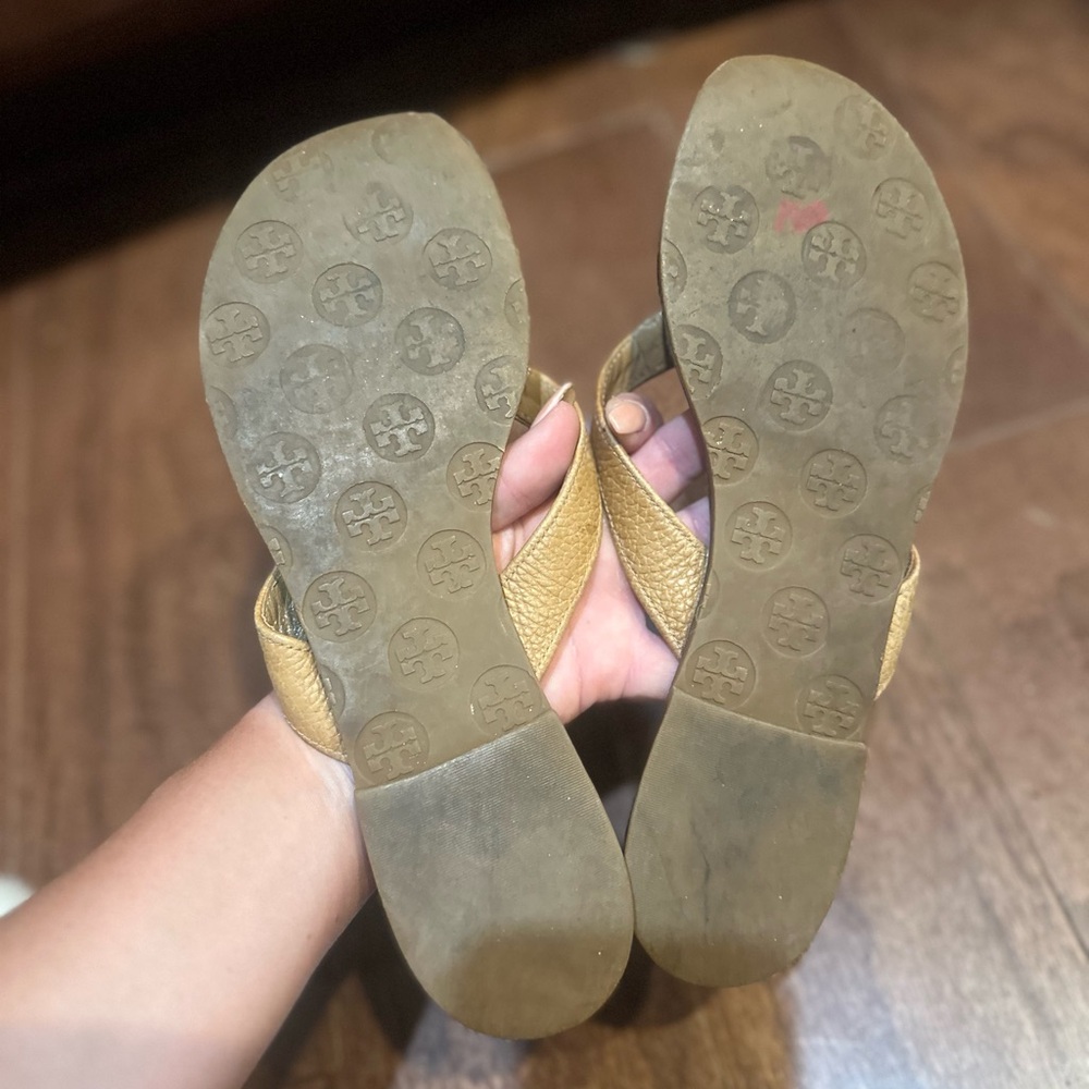 Tory Burch Gold Leather Flip Flop Sandals - Picture 4 of 5